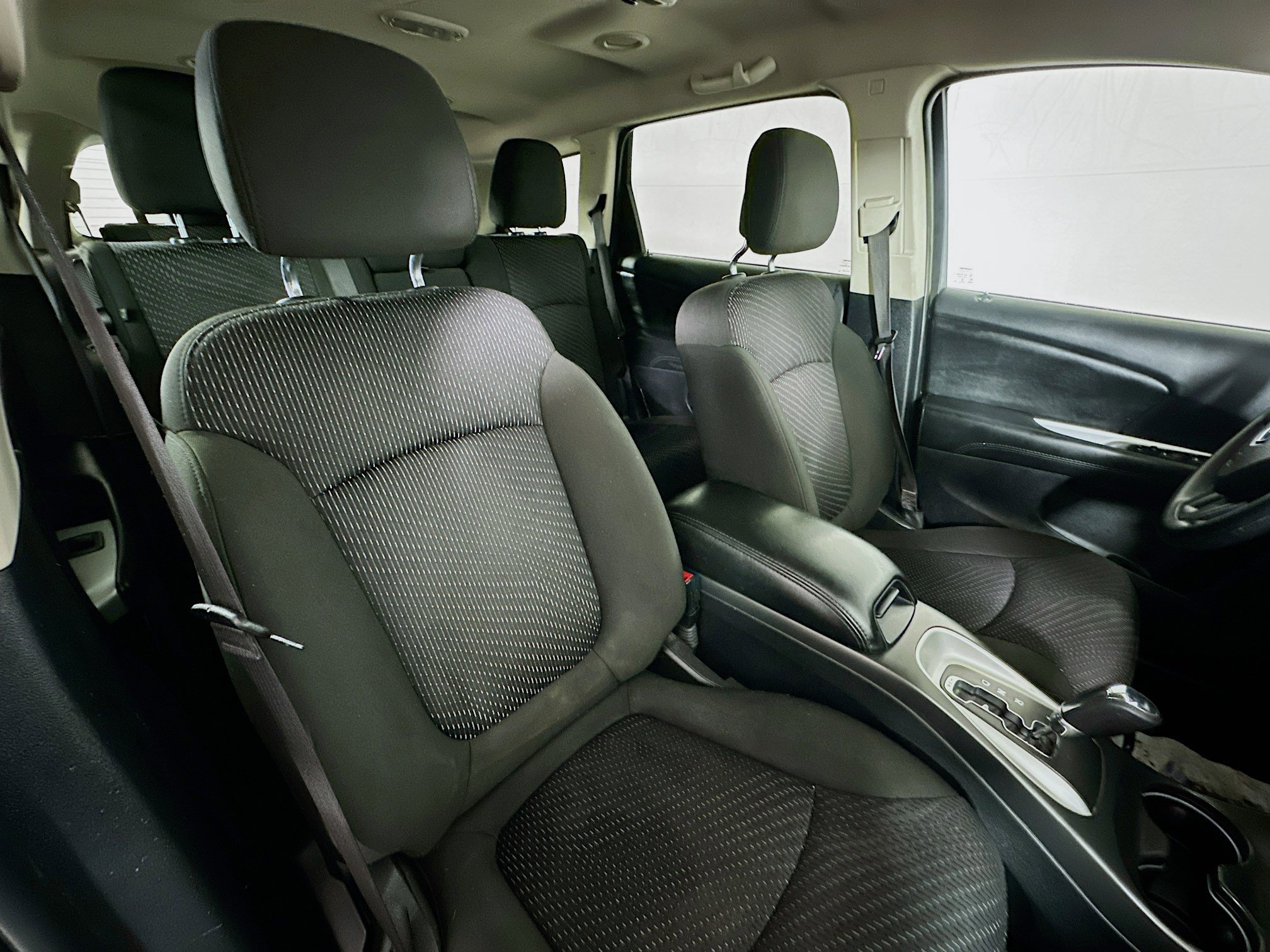 Used 2019 Dodge Journey SE image 27