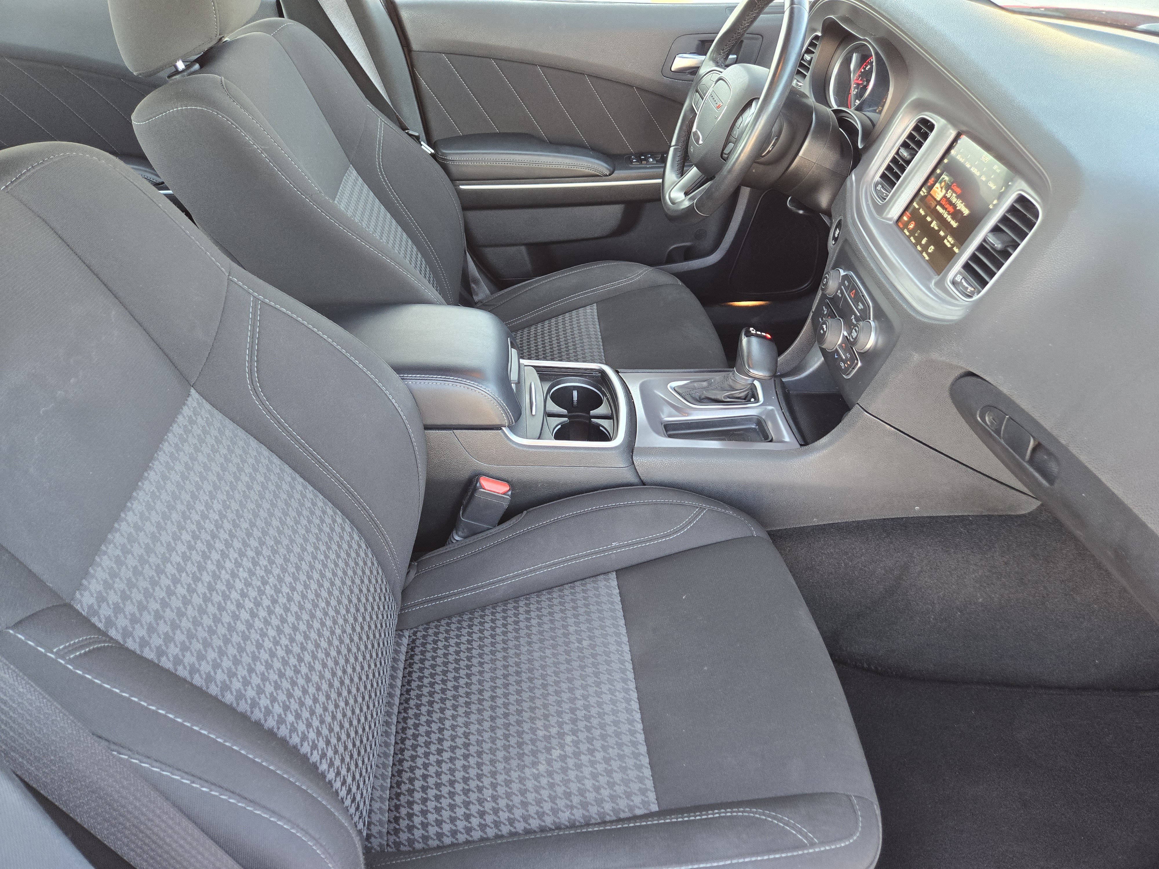 Used 2023 Dodge Charger SXT image 13