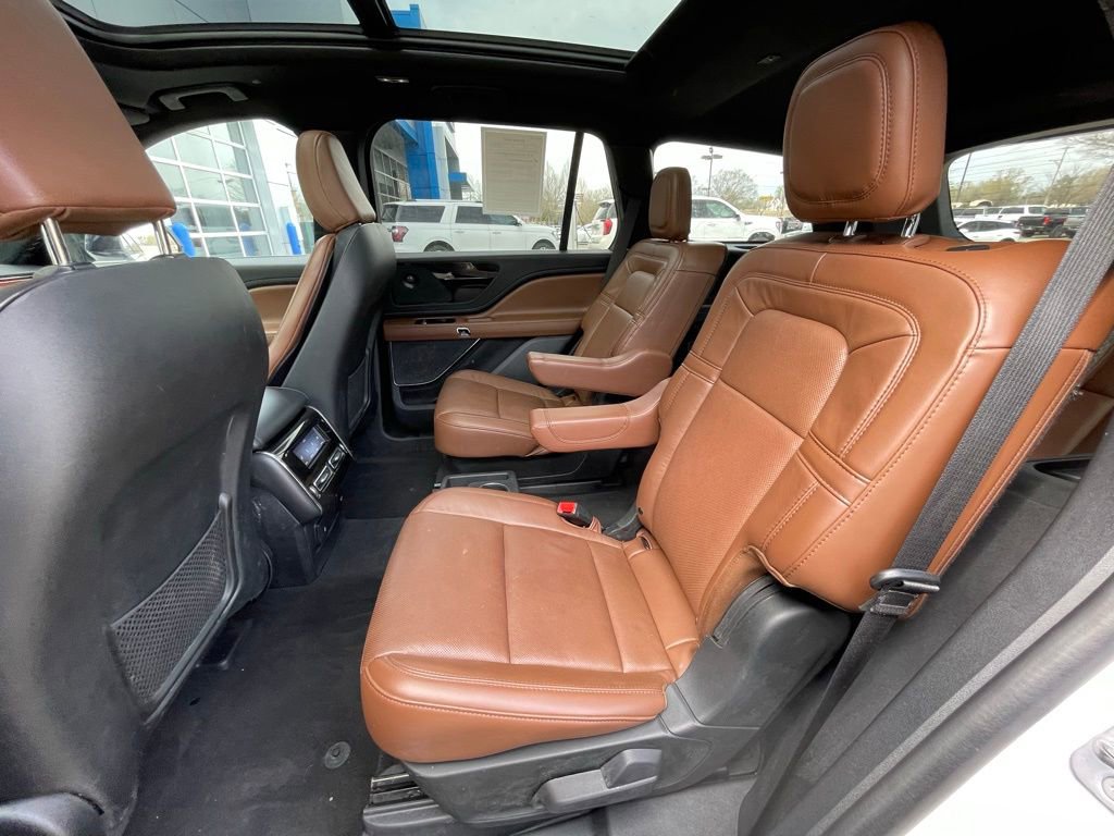 Used 2023 Lincoln Aviator Reserve image 28