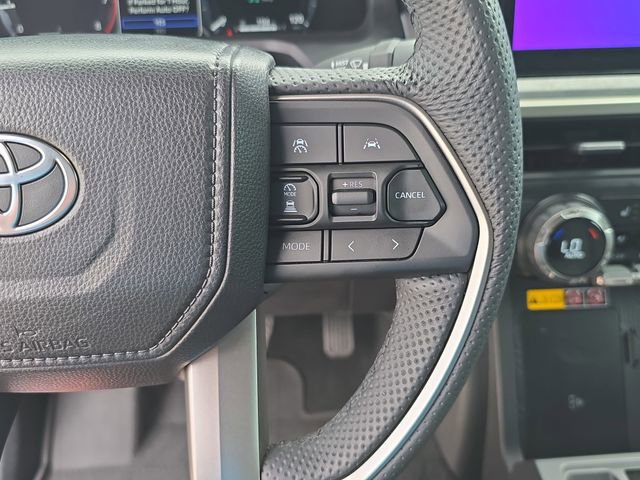 Used 2025 Toyota Tacoma Trailhunter image 17