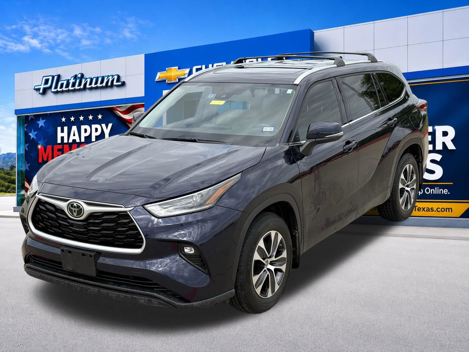 Used 2021 Toyota Highlander XLE FWD image 10