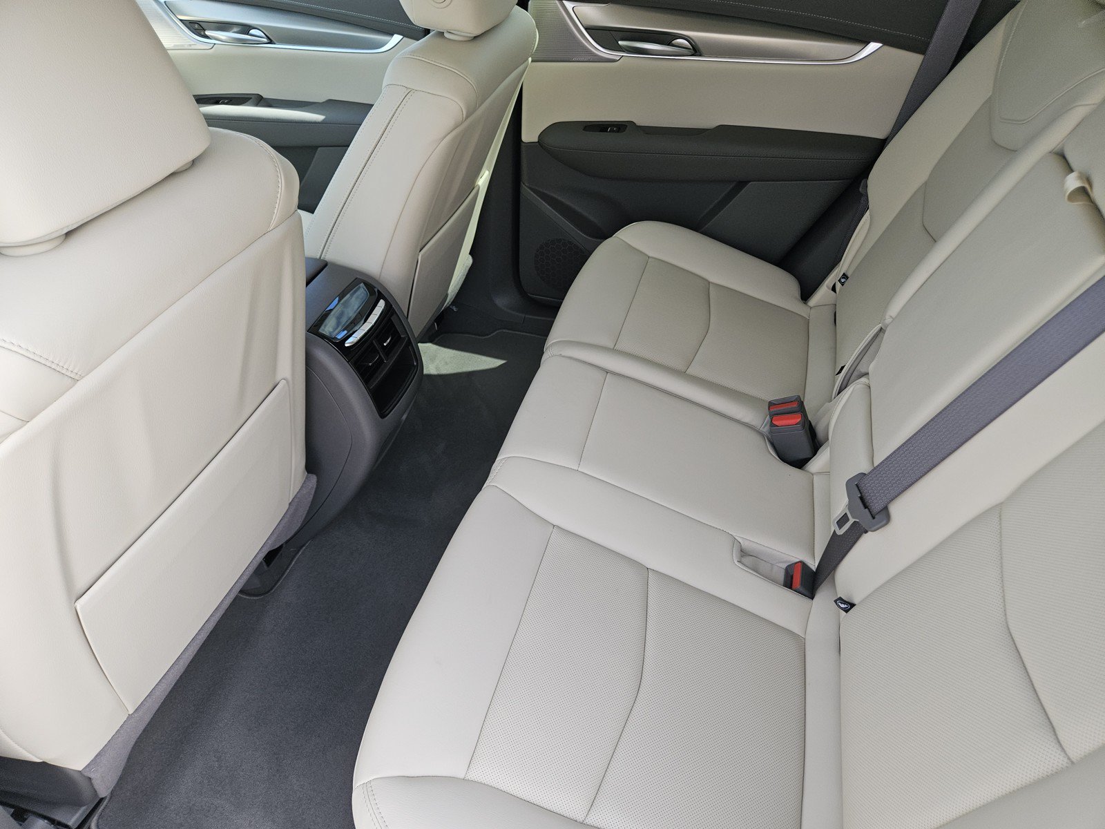 New 2026 Cadillac XT5 Premium Luxury w/ Driver Assist Package AWD/4WD image 20