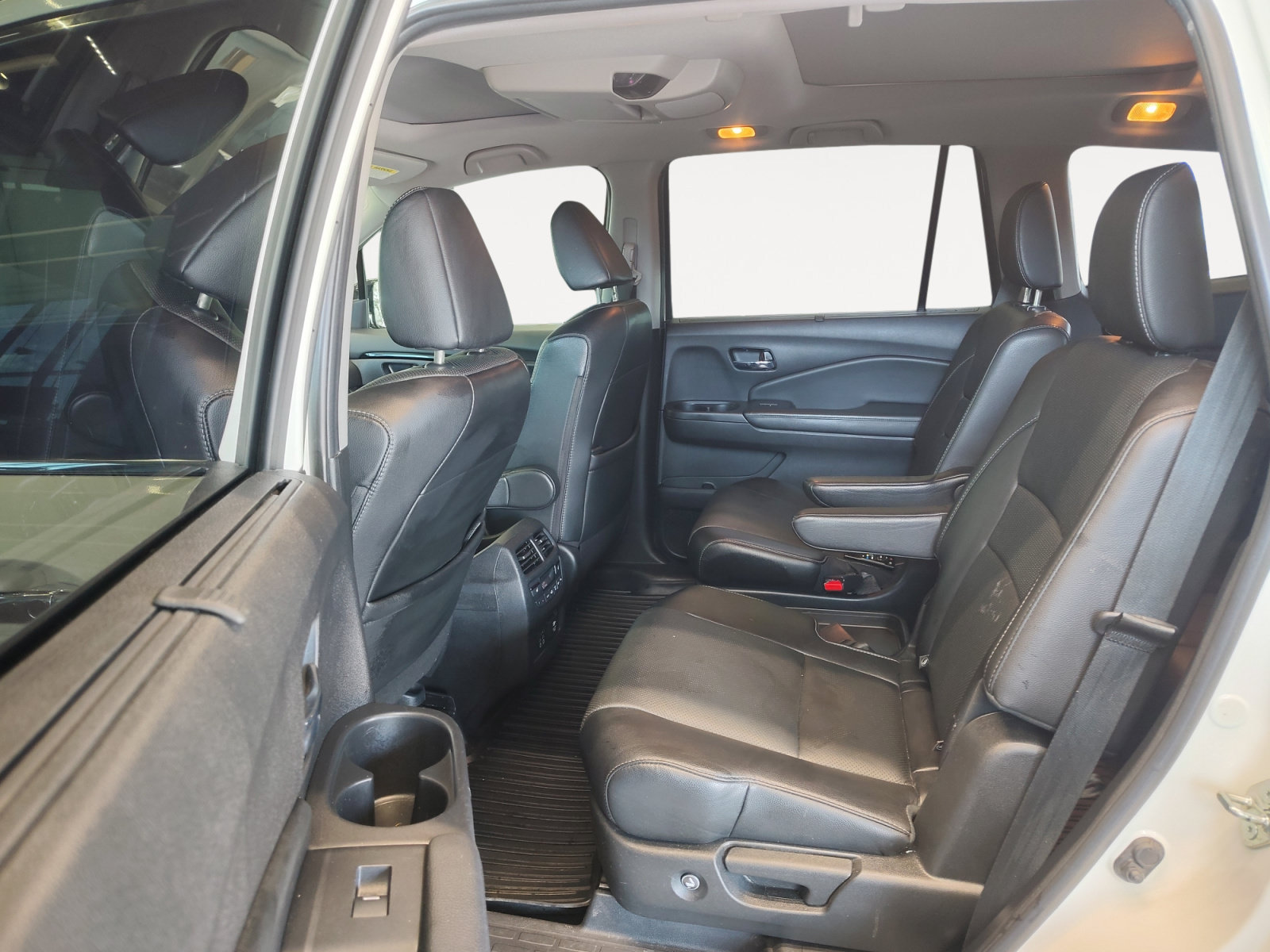 Used 2019 Honda Pilot Elite image 25