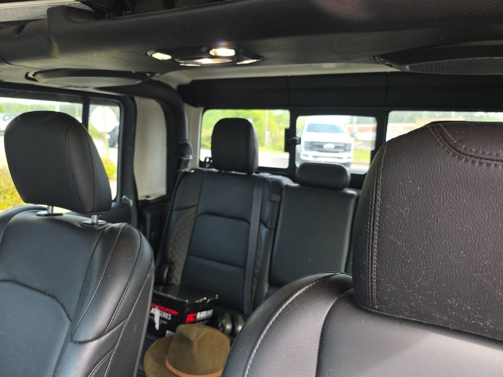 Used 2023 Jeep Gladiator Overland image 14