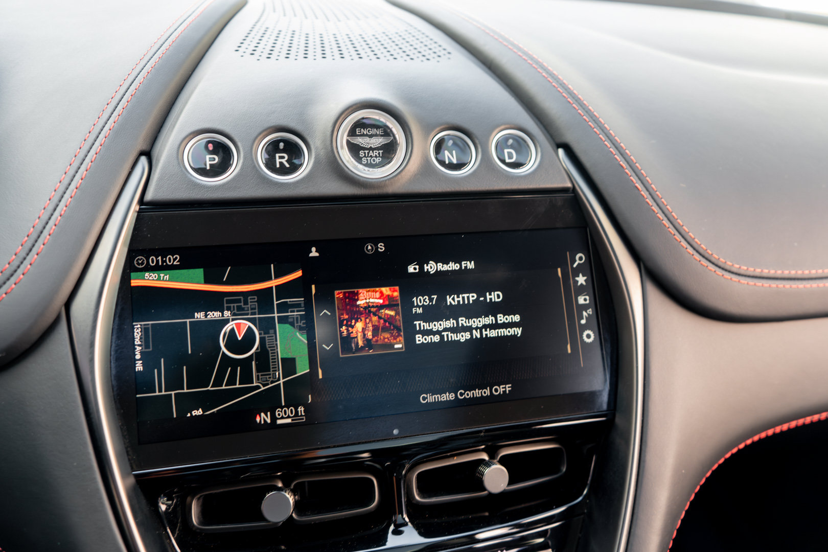 Used 2022 Aston Martin DBX AWD/4WD image 17