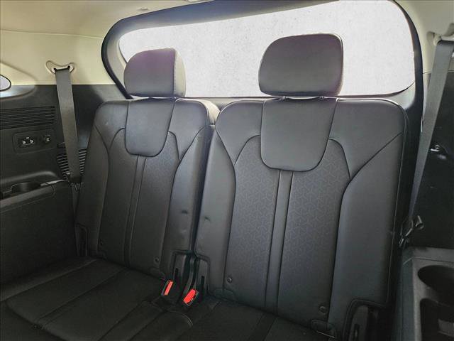 Used 2023 Kia Sorento EX image 25