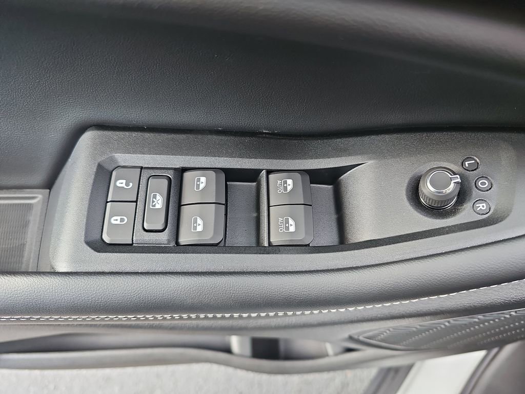 New 2025 Jeep Grand Cherokee Limited w/ Trailer Tow Package image 25