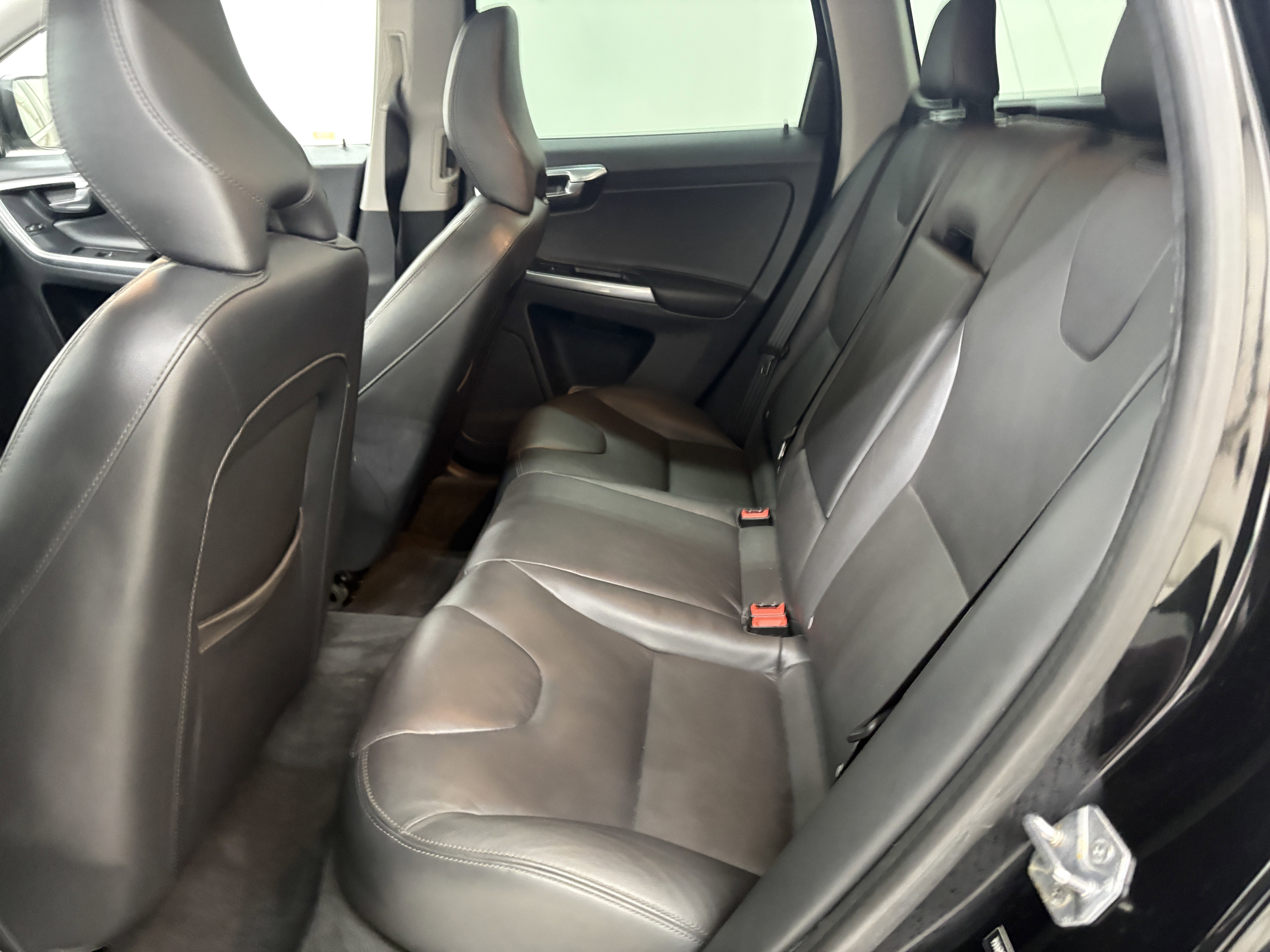 Used 2016 Volvo XC60 T5 Premier FWD image 12