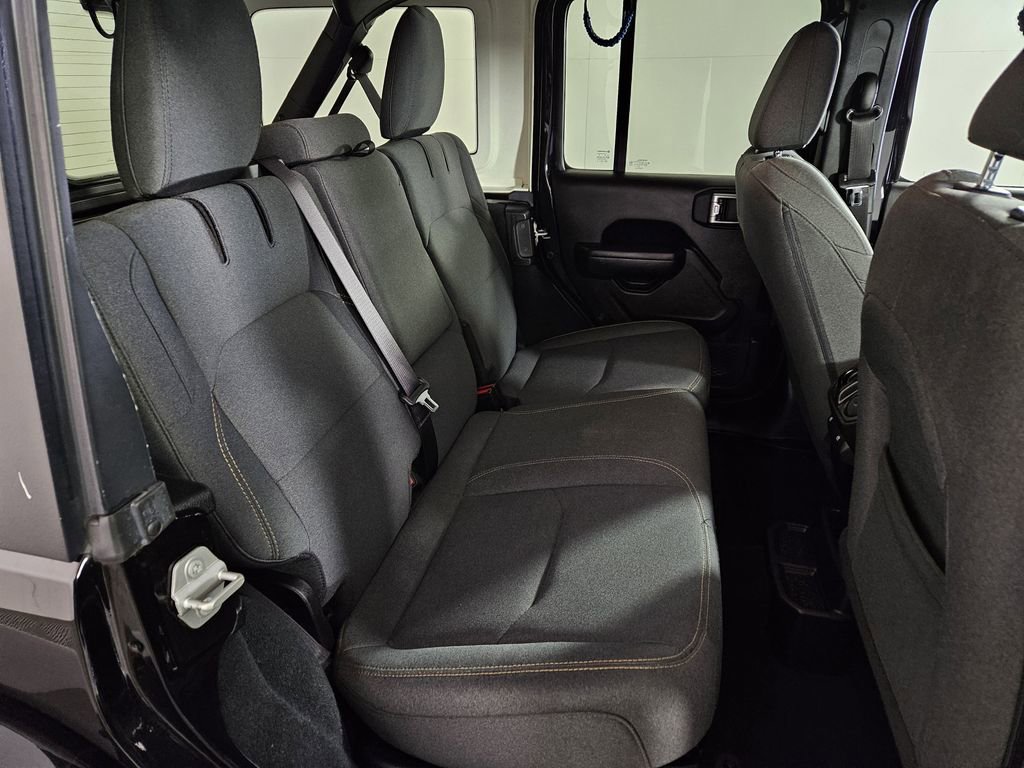 Used 2024 Jeep Wrangler Unlimited w/ Convenience Group AWD/4WD image 27