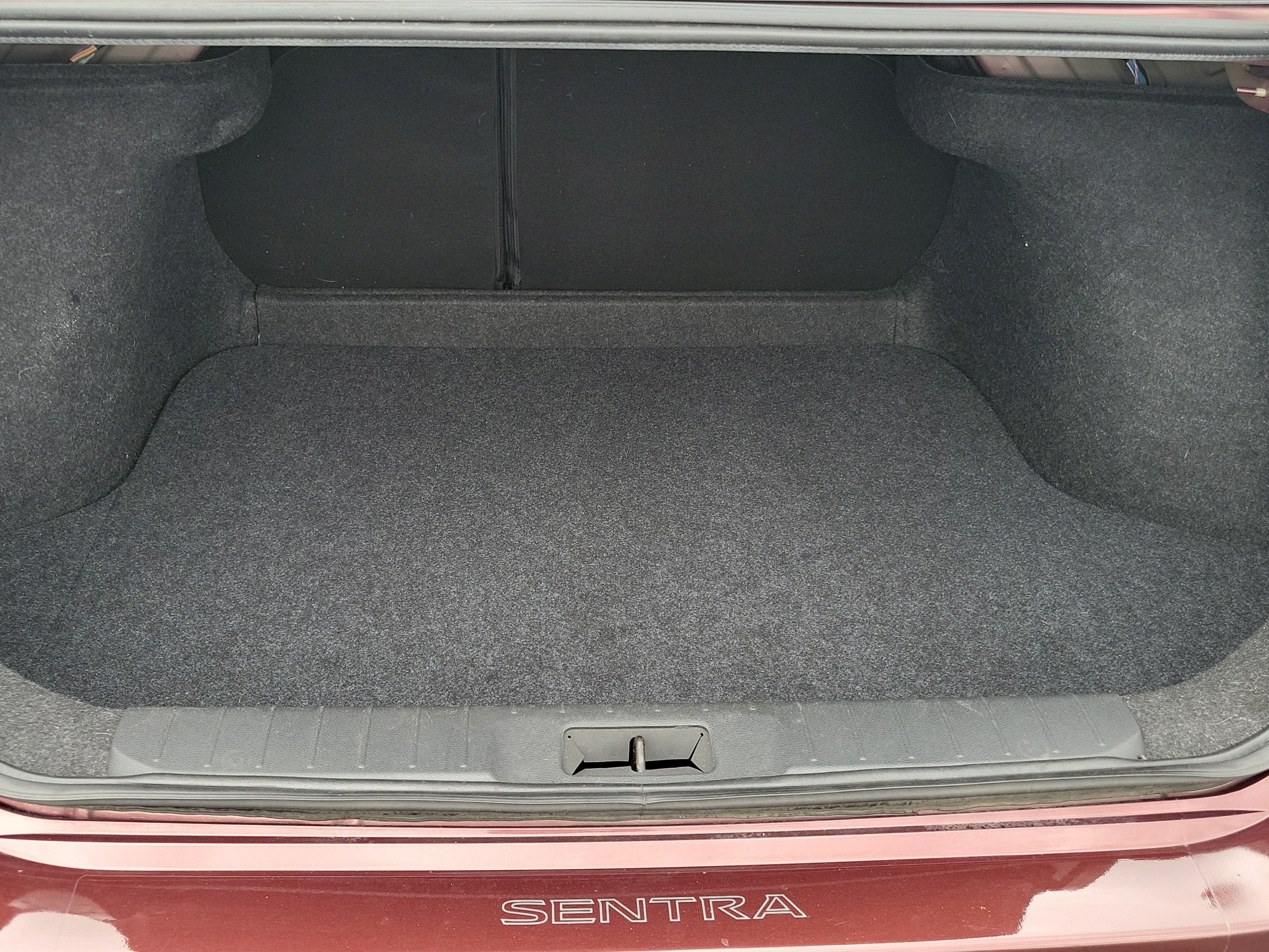 Used 2022 Nissan Sentra SV w/ All-Weather Package FWD image 10