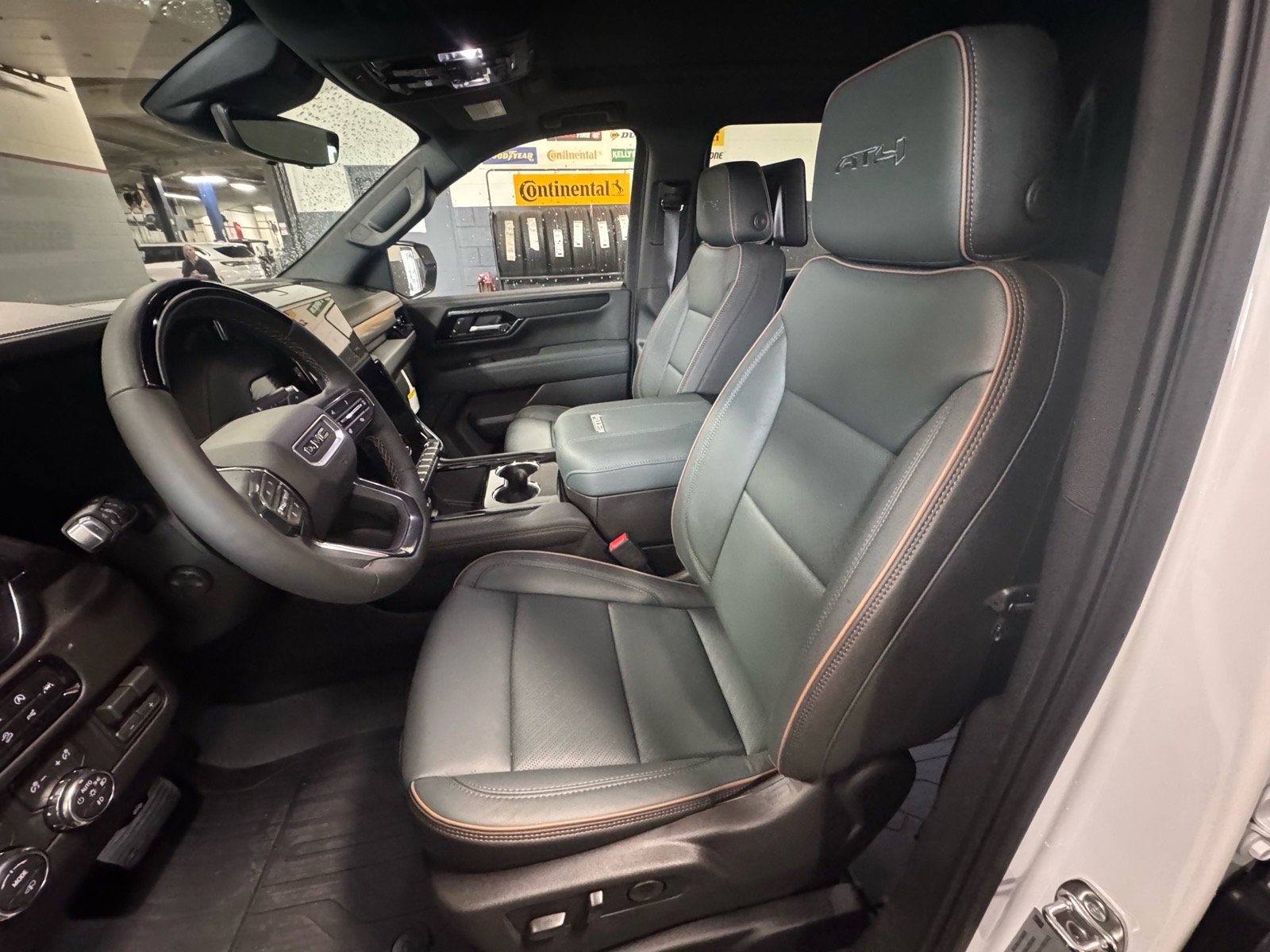 New 2026 GMC Yukon XL AT4 w/ AT4 Premium Plus Package AWD/4WD image 20