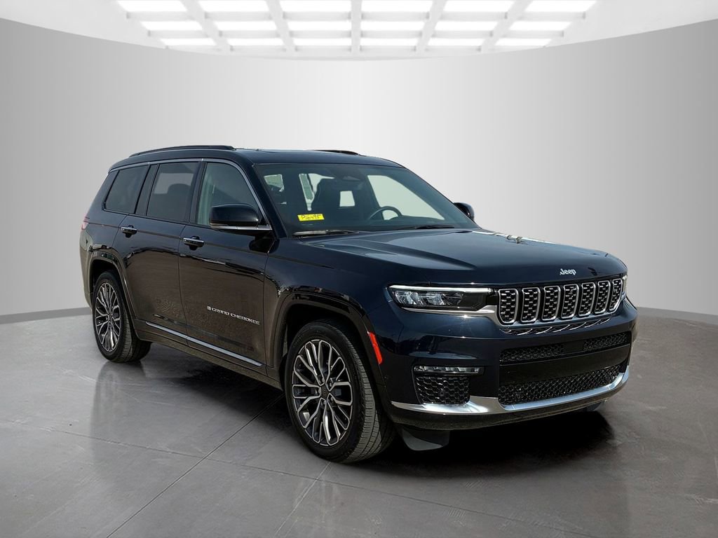 Used 2024 Jeep Grand Cherokee L Summit image 3