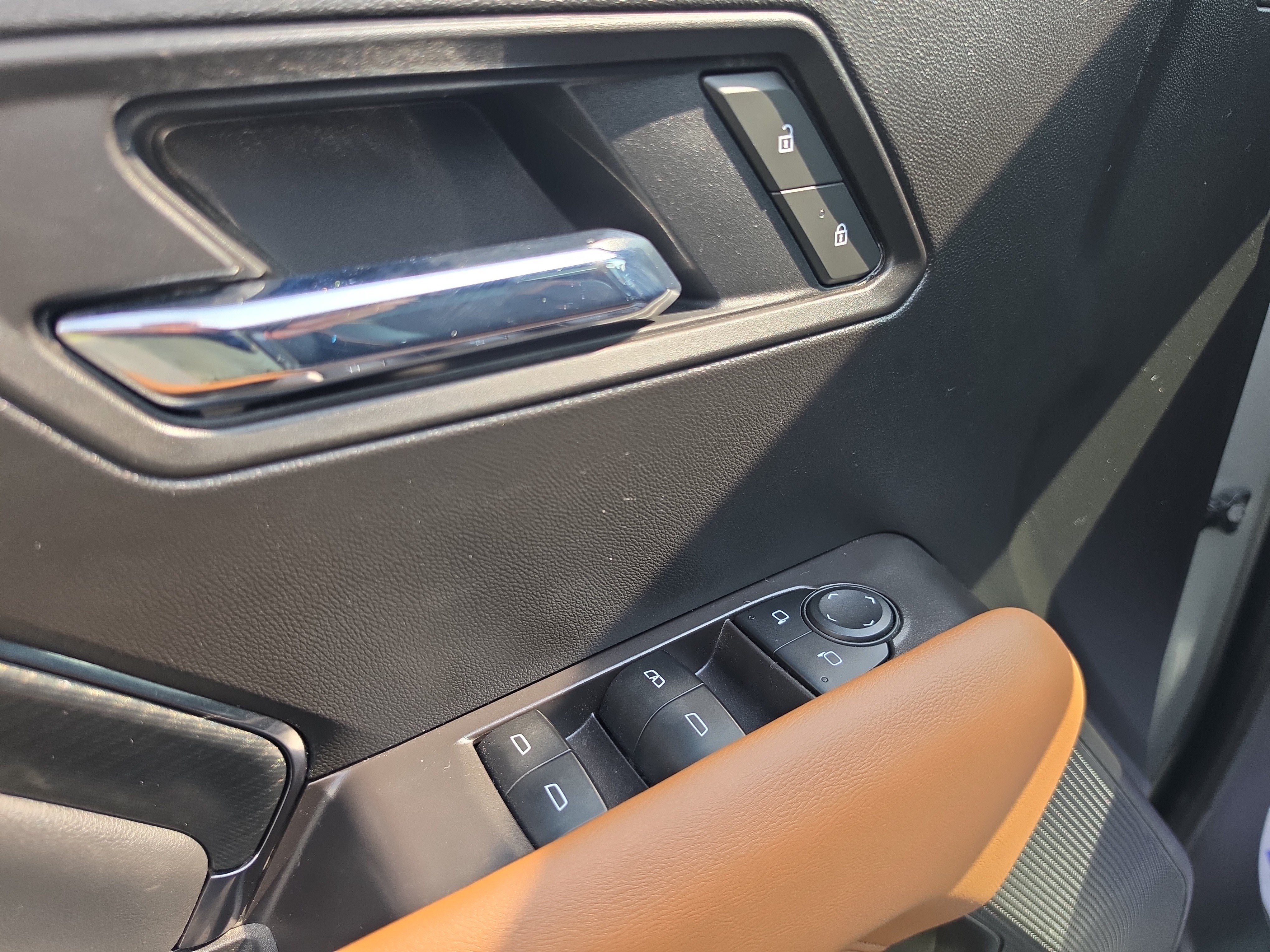 Used 2025 GMC Canyon AT4 AWD/4WD image 18