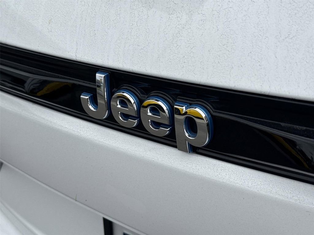 Used 2022 Jeep Grand Cherokee Limited 4xe w/ Luxury Tech Group II image 30