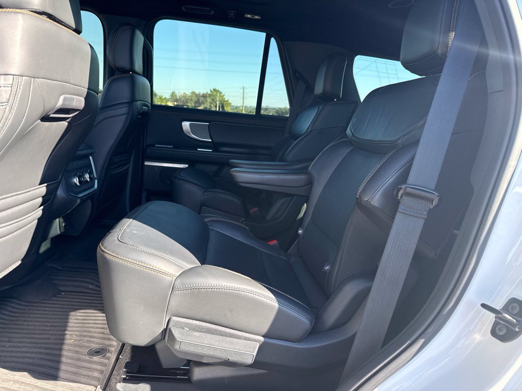 Used 2025 Ford Expedition Tremor AWD/4WD image 9