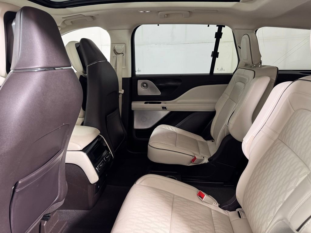 Certified 2020 Lincoln Aviator Black Label w/ Dynamic Handling Package image 52