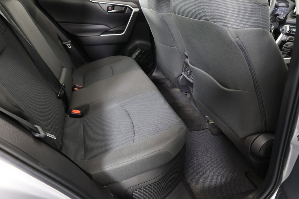 Used 2023 Toyota RAV4 LE image 22