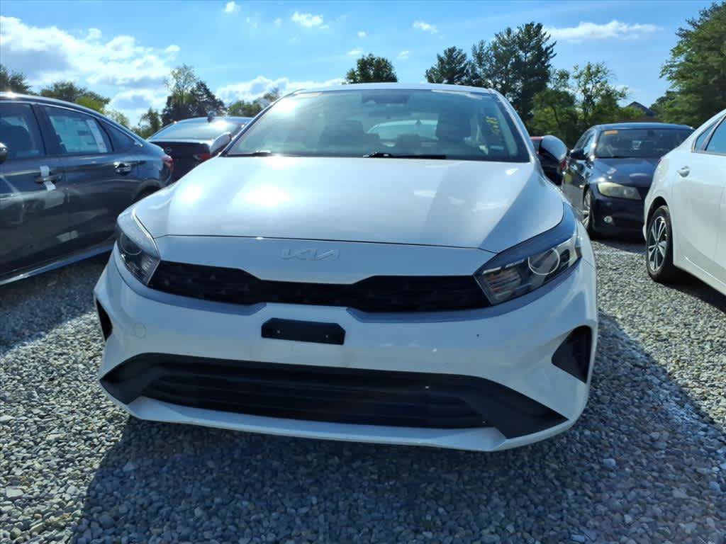 Used 2023 Kia Forte LXS FWD image 5