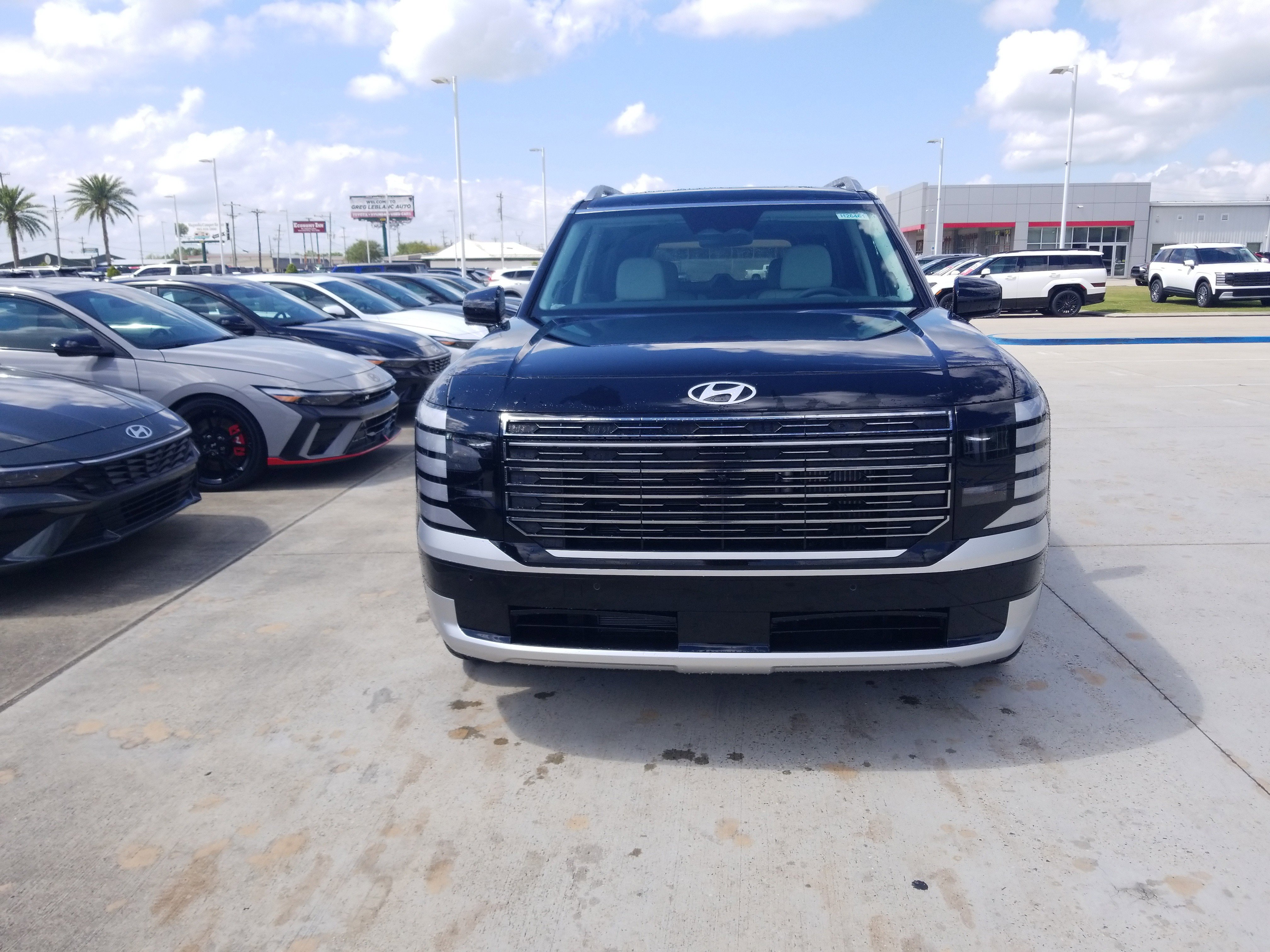 New 2026 Hyundai Palisade Calligraphy AWD/4WD image 2