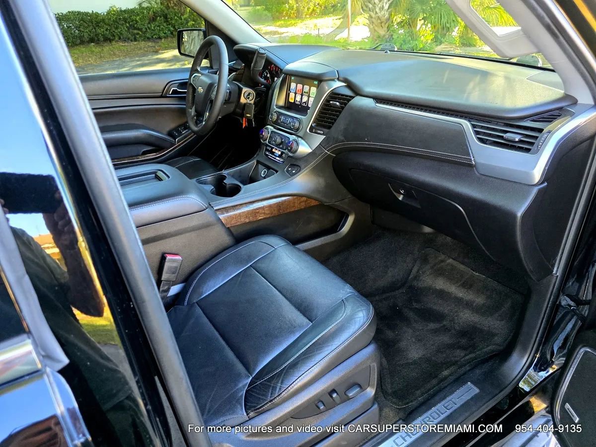 Used 2018 Chevrolet Suburban LT RWD image 23