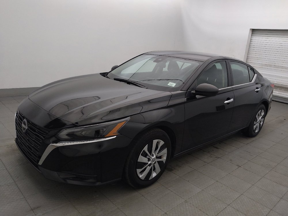 Used 2025 Nissan Altima 2.5 S FWD image 2