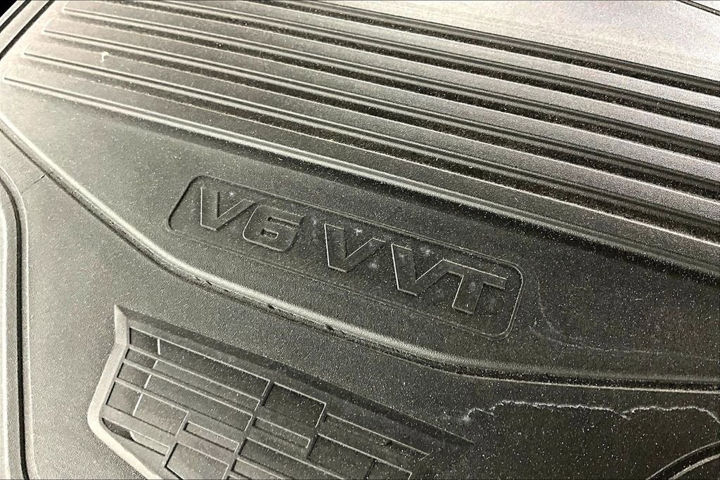 Used 2024 Cadillac XT6 Sport w/ Technology Package image 42