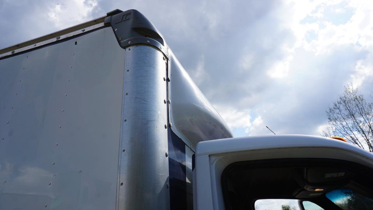 Used 2021 Mercedes-Benz Sprinter 4500 w/ Premium Package image 22