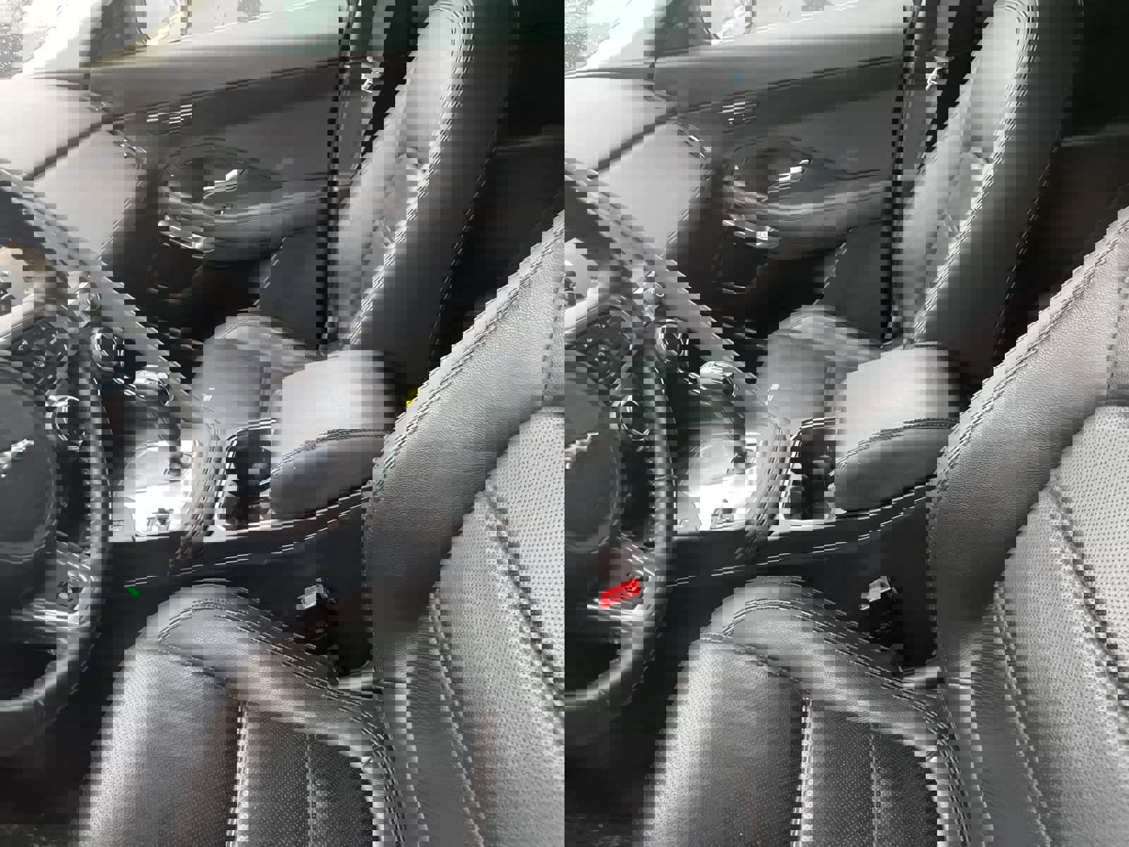 Used 2019 Jaguar E-PACE S image 27