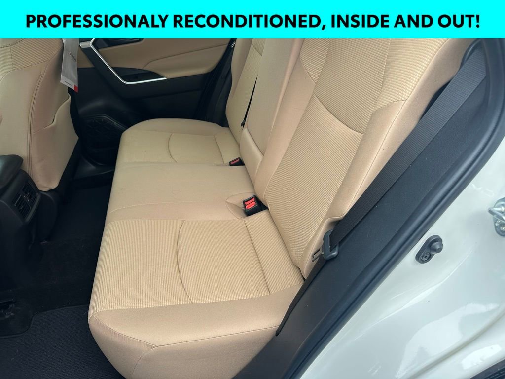 Used 2024 Toyota RAV4 LE image 7