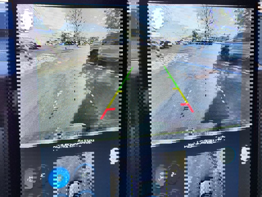 Used 2023 Ford F150 Lightning Lariat image 12