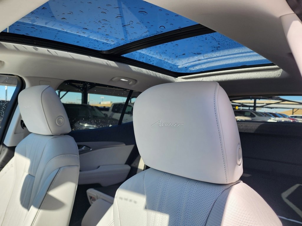 New 2026 Buick Envision Avenir image 17