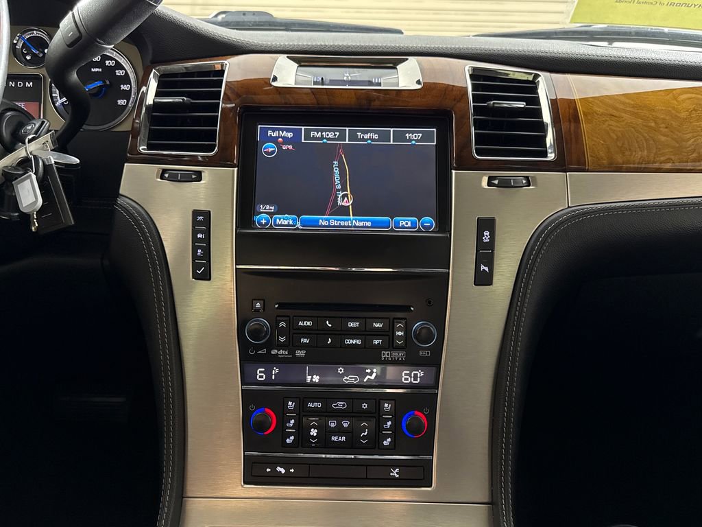 Used 2012 Cadillac Escalade Platinum AWD/4WD image 18