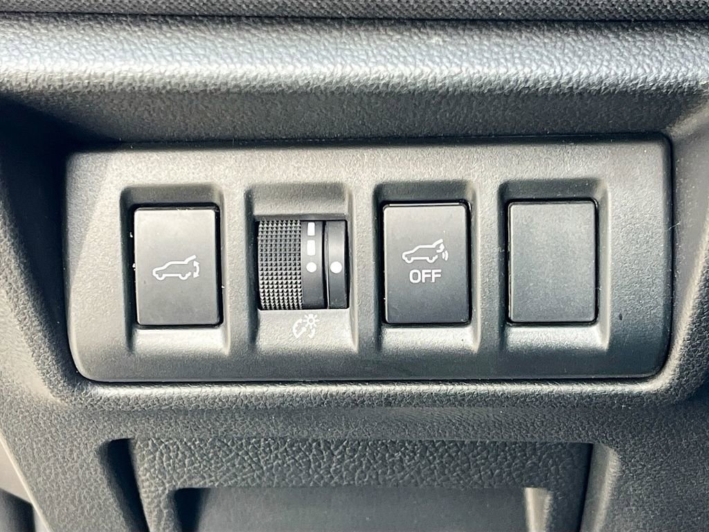 Used 2024 Subaru Outback Premium image 10