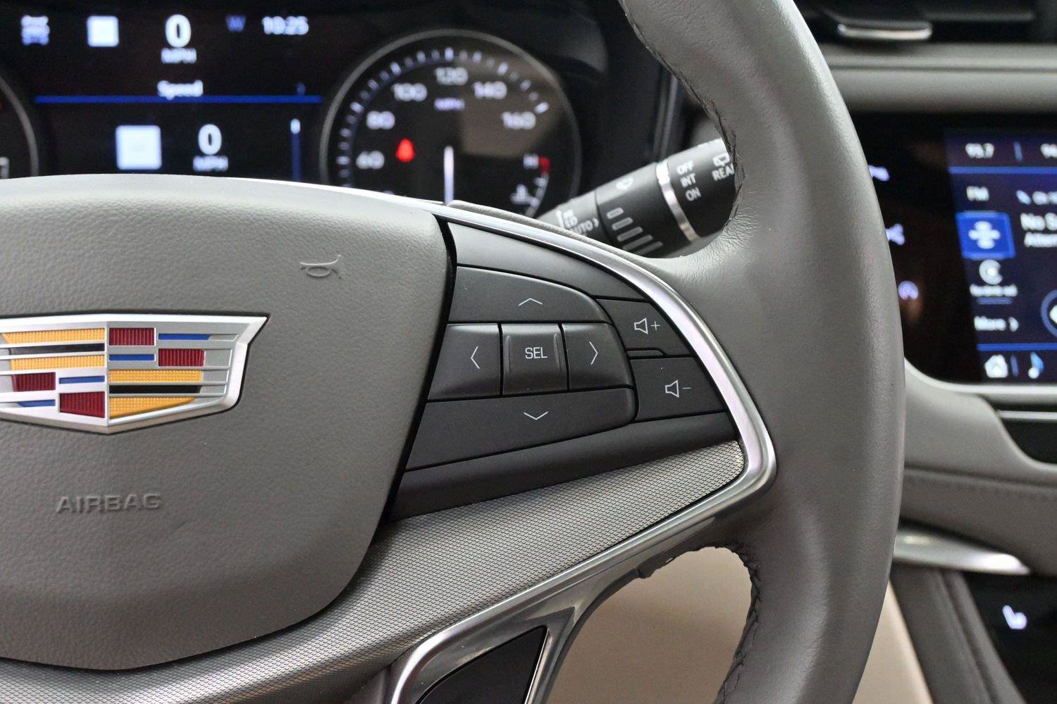 Certified 2024 Cadillac XT5 Premium Luxury w/ Technology Package AWD/4WD image 16
