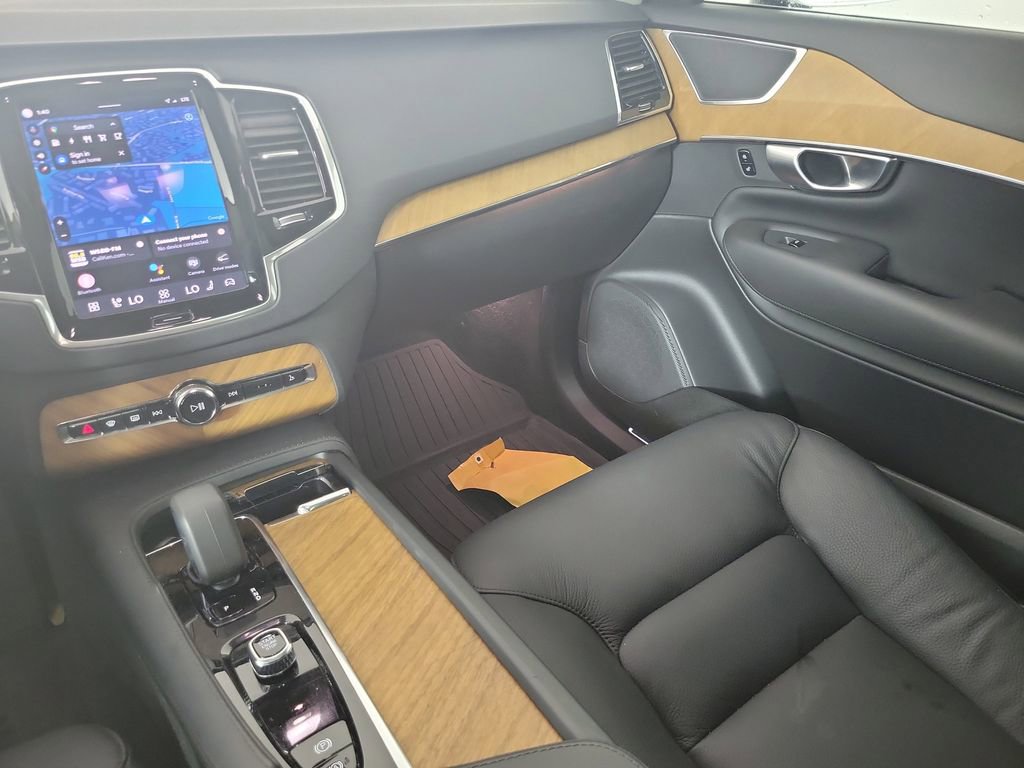Used 2024 Volvo XC90 T8 Plus w/ Protection Package Premier AWD/4WD image 19