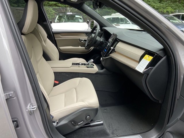New 2026 Volvo XC90 B6 Plus image 18