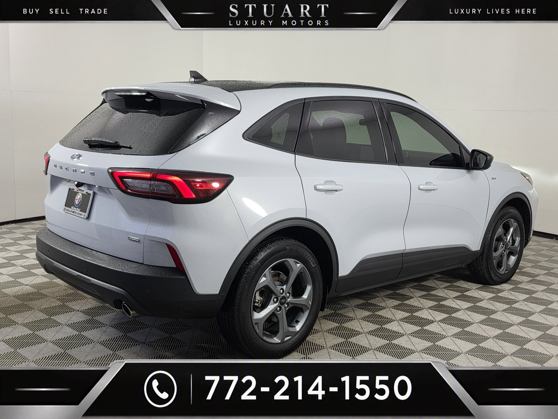 Used 2025 Ford Escape ST-Line w/ Equipment Group 301A FWD image 3