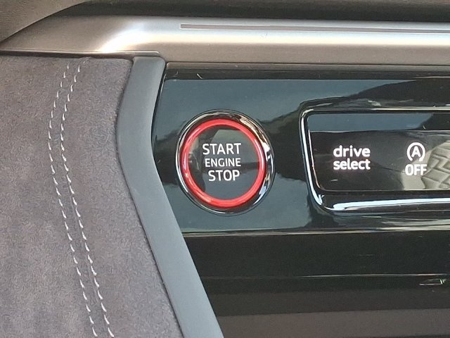 New 2026 Audi SQ5 Prestige AWD/4WD image 19
