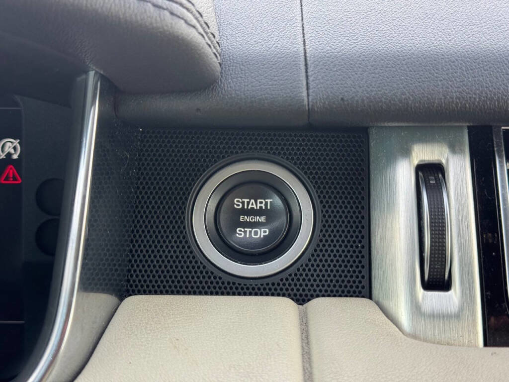 Used 2019 Land Rover Range Rover image 16