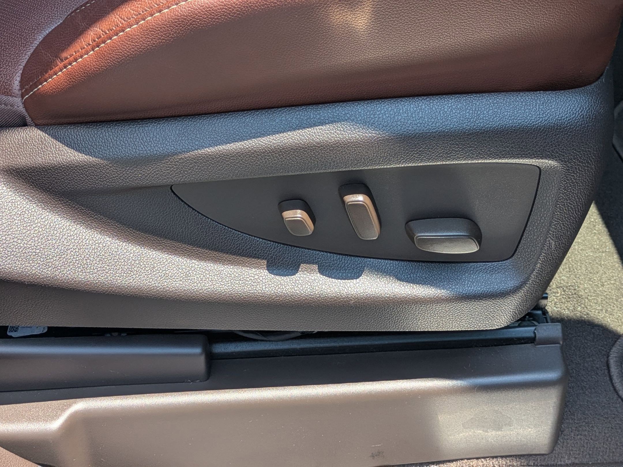 Used 2019 Chevrolet Suburban Premier w/ RST 6.2L Performance Edition image 39