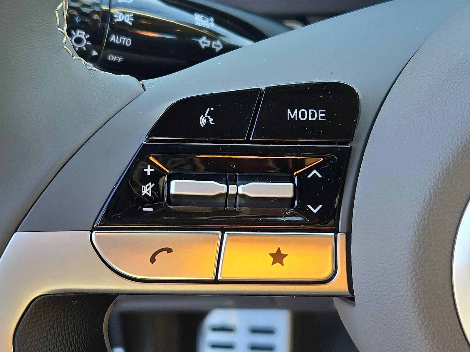 Used 2025 Hyundai Elantra Sport image 22