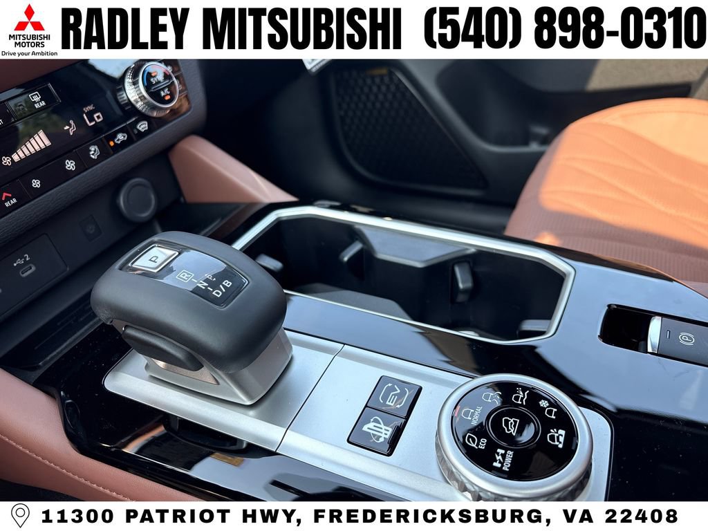 New 2026 Mitsubishi Outlander SEL AWD/4WD image 11