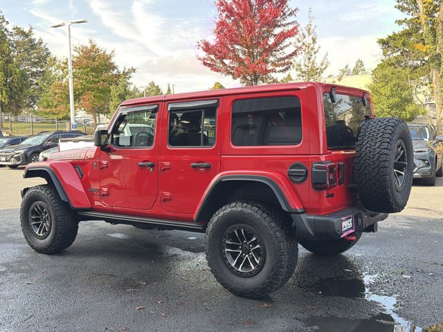 Used 2025 Jeep Wrangler Unlimited Rubicon AWD/4WD image 7