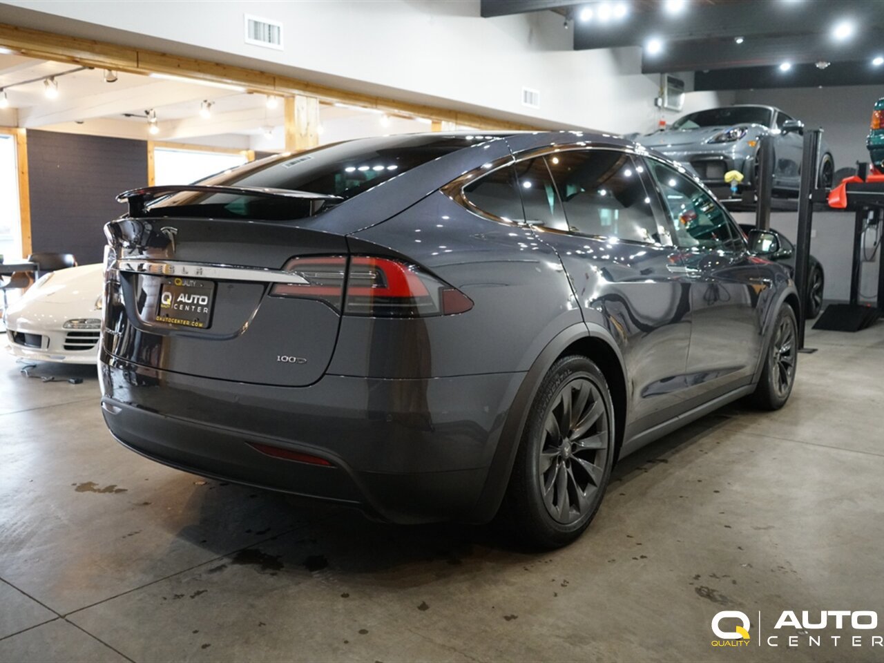 Used 2019 Tesla Model X 100D image 4