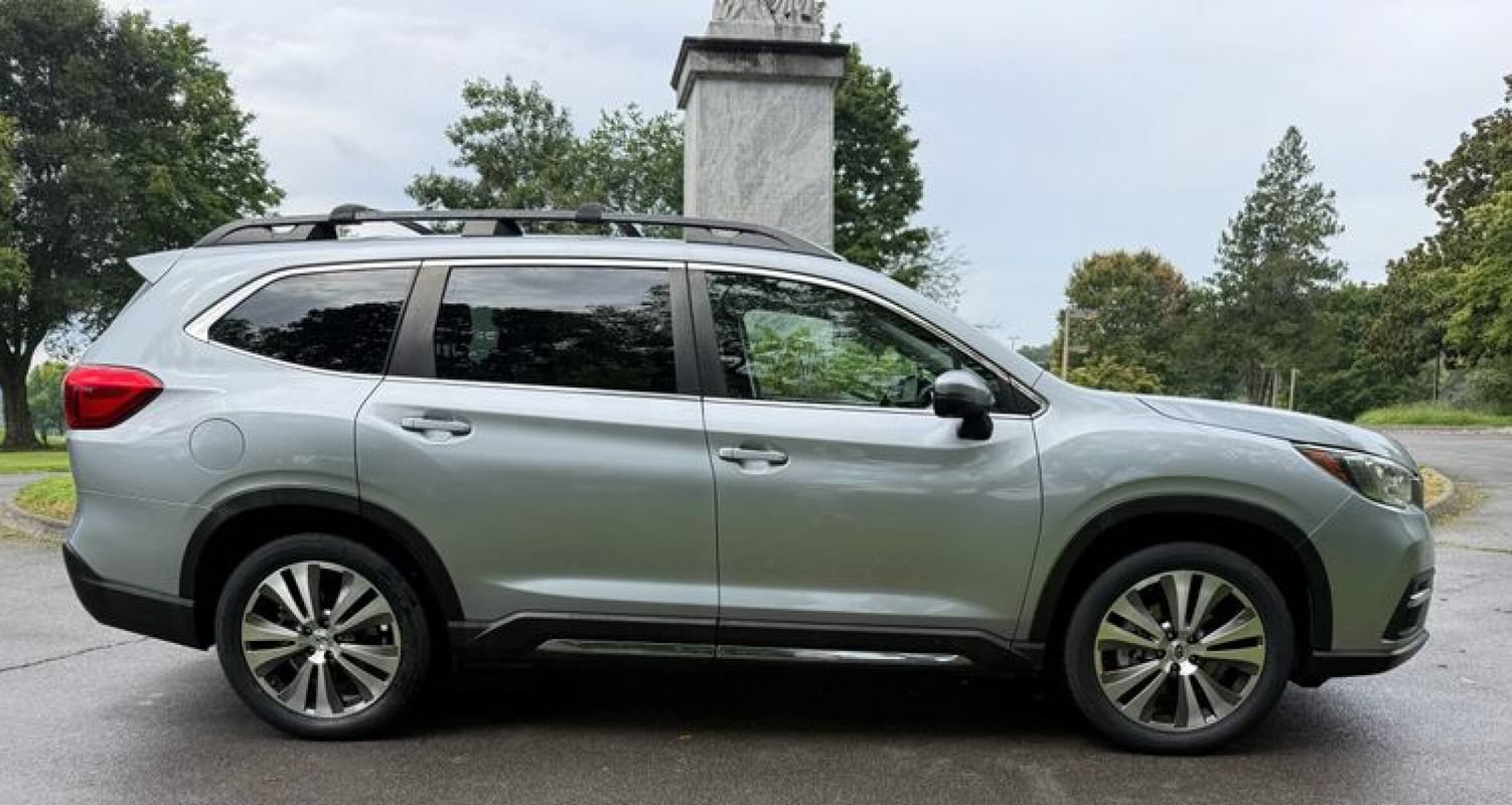 Used 2022 Subaru Ascent Limited w/ Technology Package AWD/4WD image 6