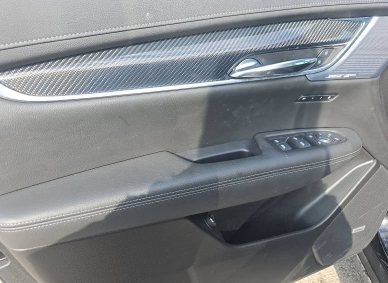 Used 2024 Cadillac XT6 Sport w/ LPO, Floor Liner Package AWD/4WD image 32