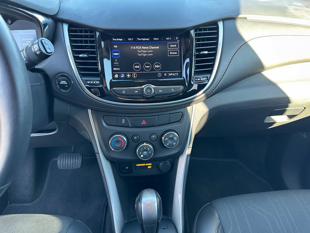 Used 2022 Chevrolet Trax LT w/ LT Convenience Package AWD/4WD image 24