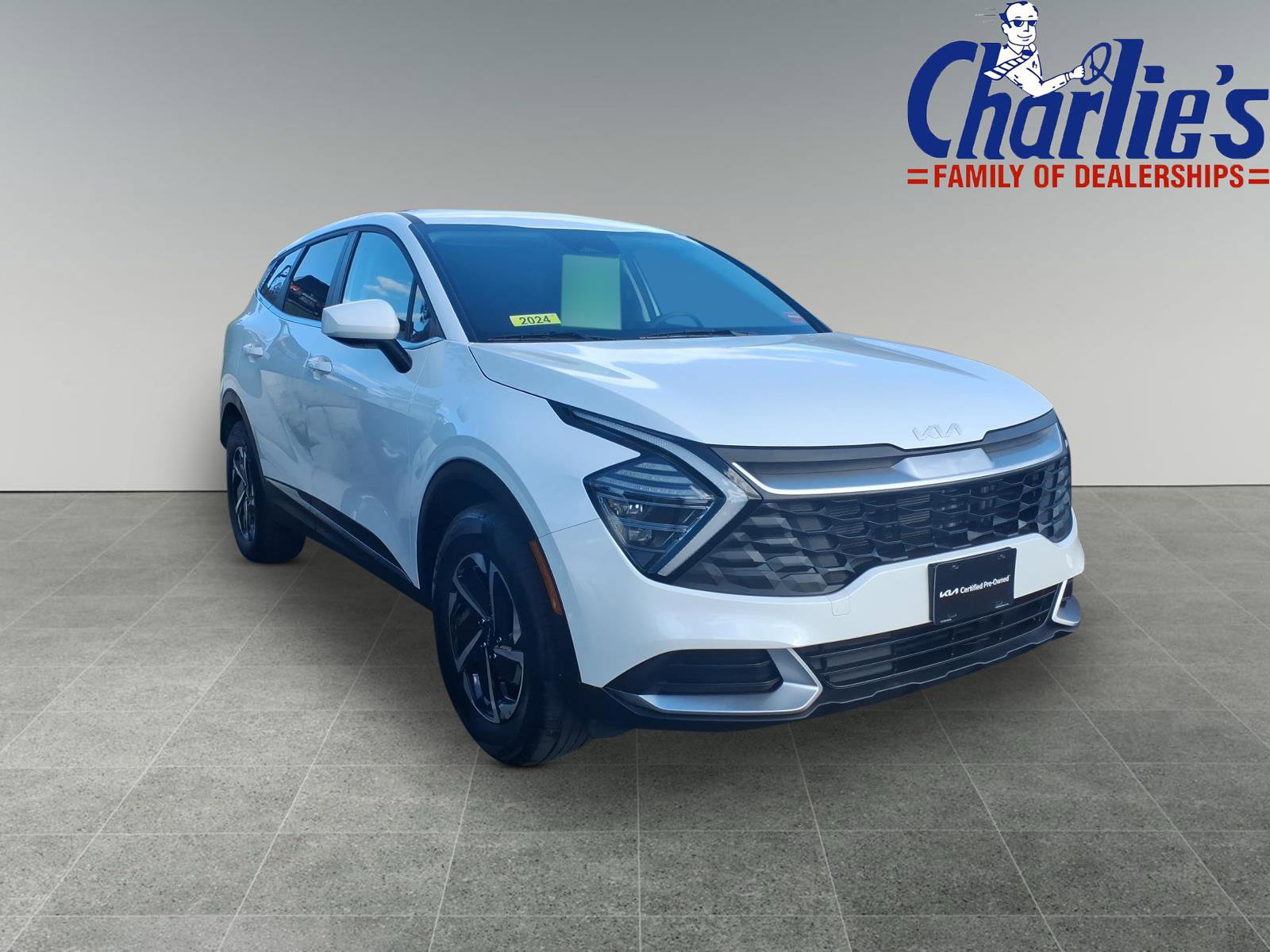 Used 2024 Kia Sportage LX AWD/4WD image 3
