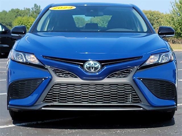Used 2024 Toyota Camry SE image 9
