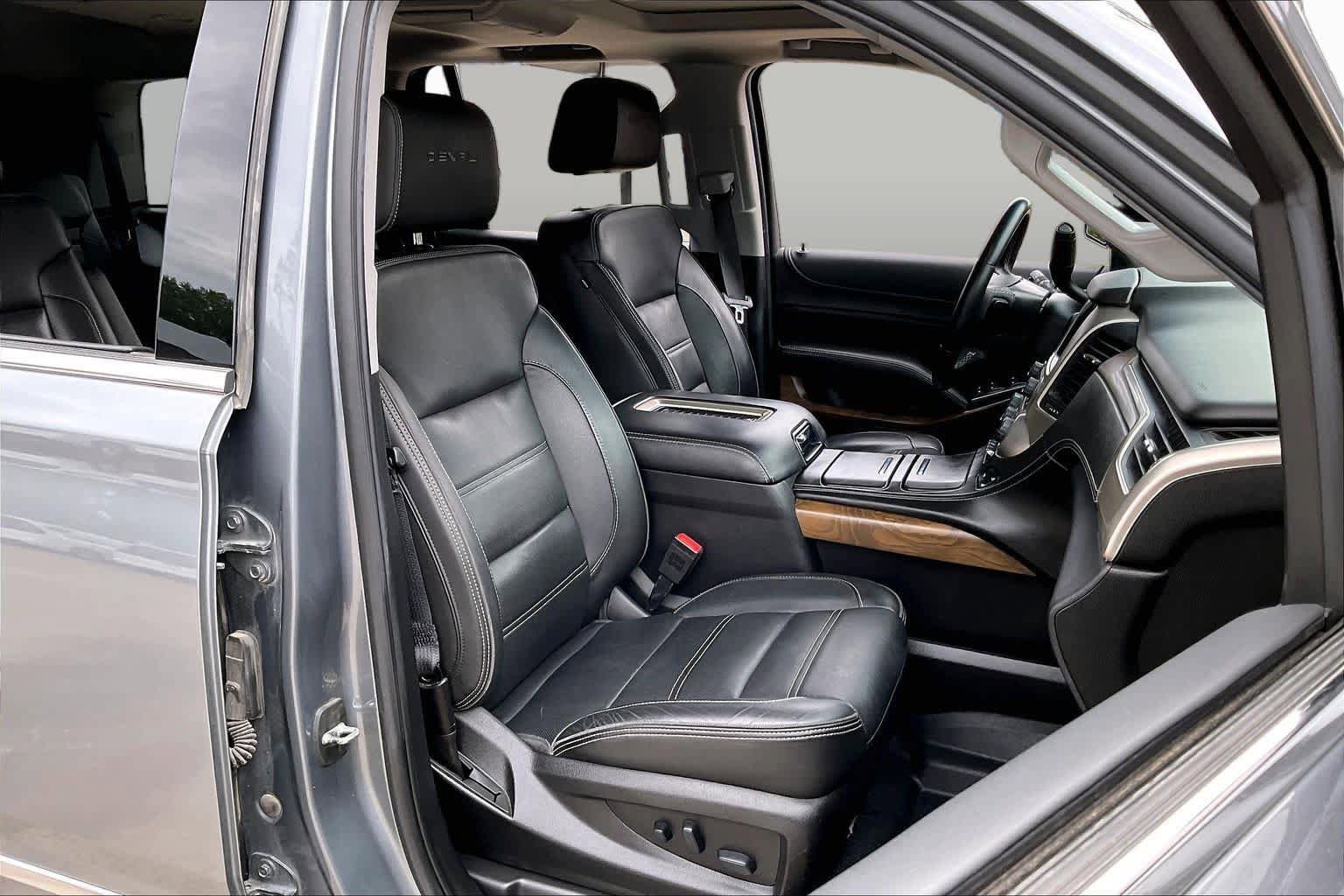 Used 2019 GMC Yukon Denali w/ Open Road Package AWD/4WD image 9